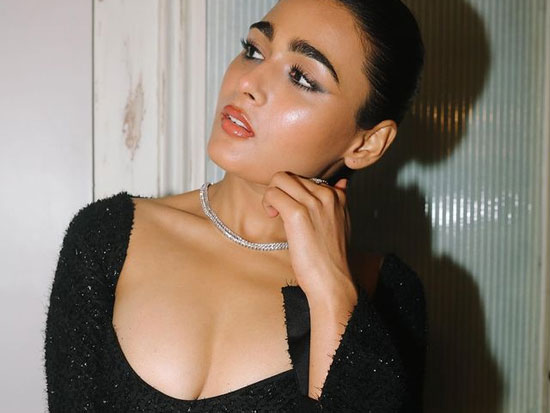 Luscious Clicks Of Shalini Pandey In Black